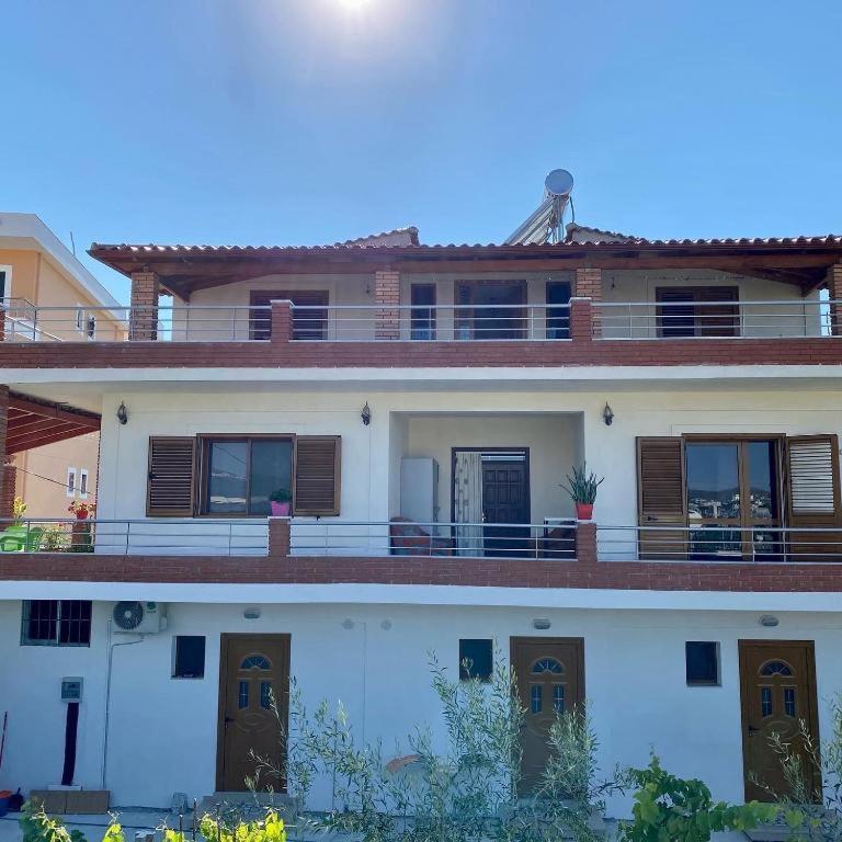 Arlind'S Apartaments Vlorë Exteriör bild