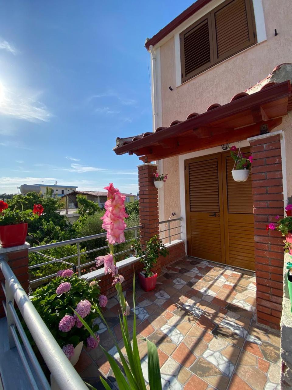 Arlind'S Apartaments Vlorë Exteriör bild